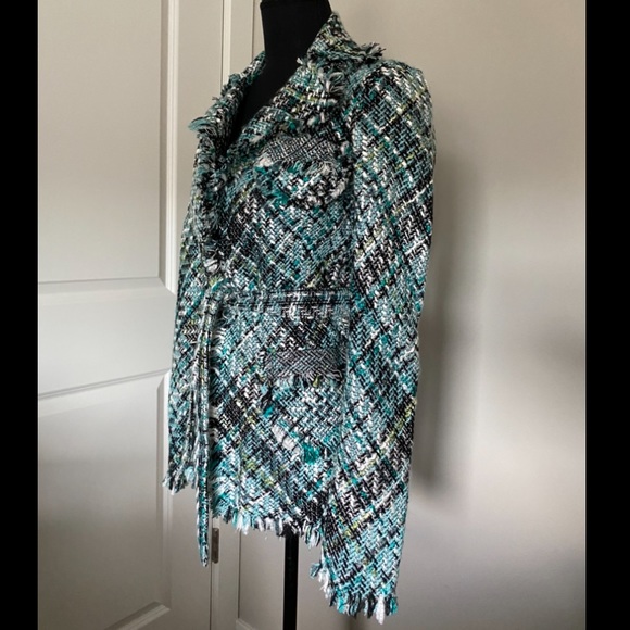 Light weight open front tweed blazer with raw trim - Picture 2 of 5